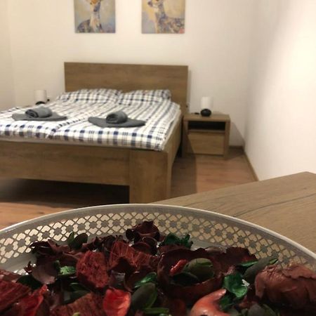 Апартаменти Mormota Vendeghaz Мезйокйовешд Екстер'єр фото